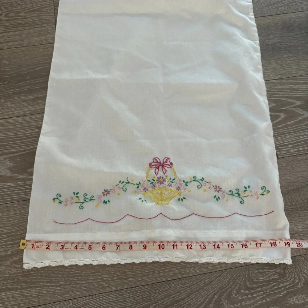 Thomaston vintage white